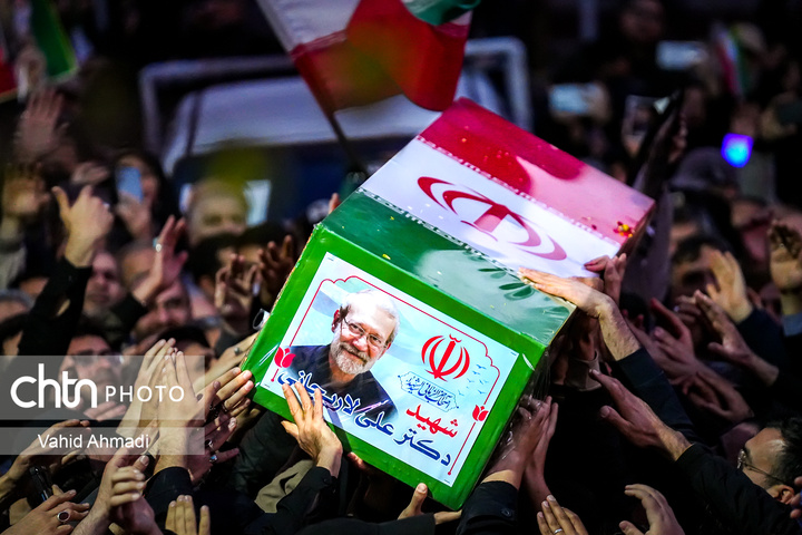 آئین تشییع شهدای ناو دنا و شهیدان لاریجانی و سلیمانی