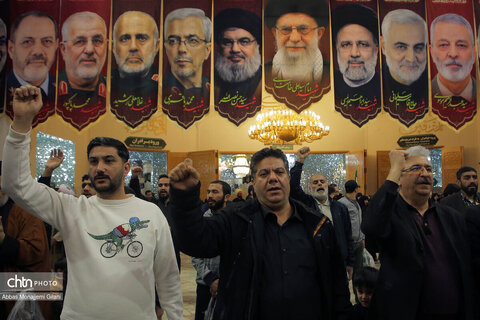 وداع مردم قم با پیکر شهید لاریجانی در حرم مطهر حضرت معصومه(س)