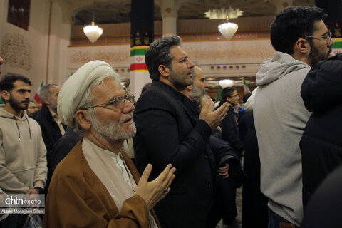 وداع مردم قم با پیکر شهید لاریجانی در حرم مطهر حضرت معصومه(س)