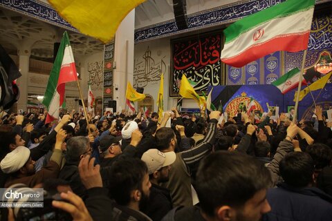 وداع مردم قم با پیکر شهید لاریجانی در حرم مطهر حضرت معصومه(س)