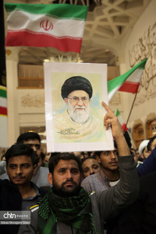 وداع مردم قم با پیکر شهید لاریجانی در حرم مطهر حضرت معصومه(س)