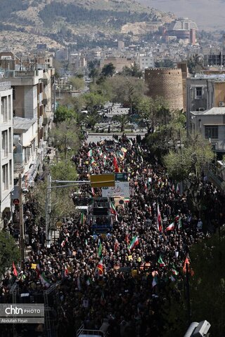 تشییع شهدای ناو دنا در شیراز