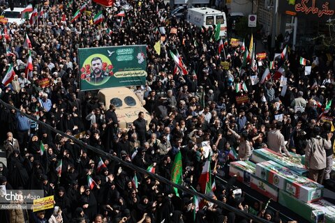 تشییع شهدای ناو دنا در شیراز