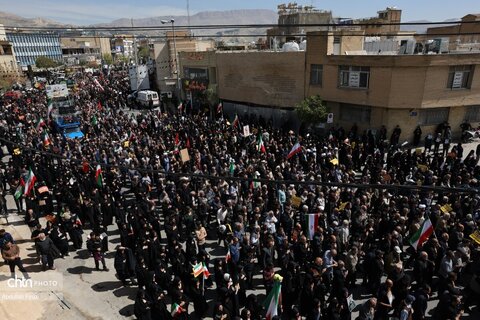 تشییع شهدای ناو دنا در شیراز