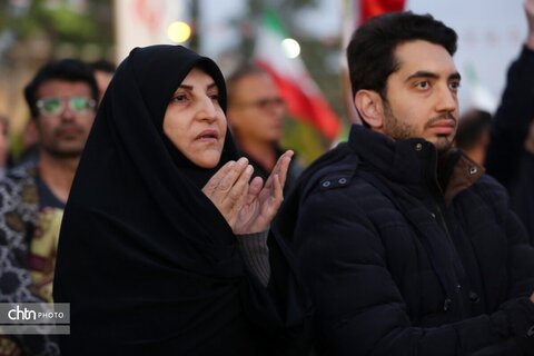 از حنابستن و تهیه هدیه برای نوعروسان تا دیدار با سادات و بزرگان فامیل / برپایی بزرگترین نماز عید فطر در حرم شاه خراسان