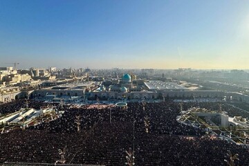 از حنابستن و تهیه هدیه برای نوعروسان تا دیدار با سادات و بزرگان فامیل / برپایی بزرگترین نماز عید فطر در حرم شاه خراسان
