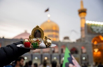 حضور میلیونی زائران حرم مطهر رضوی در لحظه تحویل سال جدید