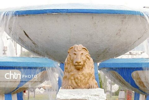 شیرهای ثبت‌ ملی میدان چهارشیر به دستان هنرمندان احیا شد