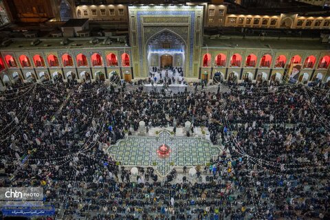 حال و هوای حرم مطهر رضوی در لحظه تحویل سال نو
