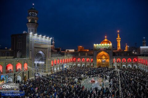 حال و هوای حرم مطهر رضوی در لحظه تحویل سال نو