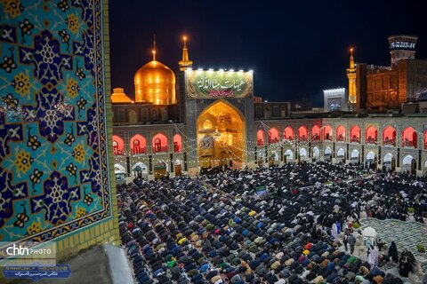 حال و هوای حرم مطهر رضوی در لحظه تحویل سال نو