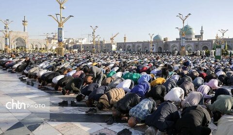 نماز عید سعید فطر به امامت آیت‌الله سیداحمد علم‌الهدی امام جمعه مشهد مقدس در حرم امام رضا (ع)