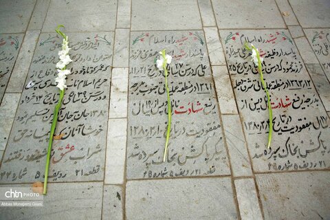 تجدید میثاق مدیرکل میراث‌فرهنگی و فعالان گردشگری و صنایع‌دستی قم با شهداء