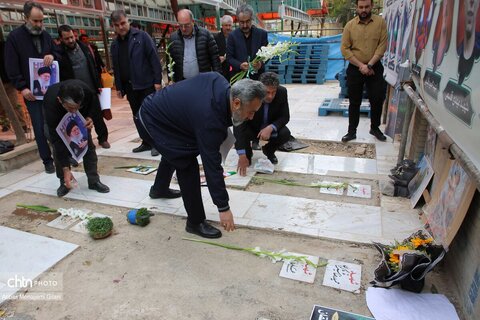 تجدید میثاق مدیرکل میراث‌فرهنگی و فعالان گردشگری و صنایع‌دستی قم با شهداء