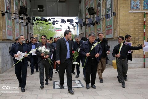 تجدید میثاق مدیرکل میراث‌فرهنگی و فعالان گردشگری و صنایع‌دستی قم با شهداء