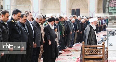 طنینِ بندگی در قلبِ تاریخ؛ قامتِ یزد به شکرانه‌ی فطر در امیرچقماق برافراشته شد