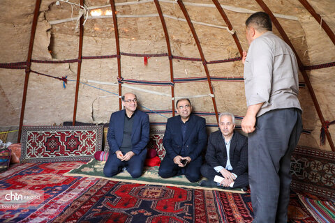 نظارت بر ارائه خدمات به مسافران نوروزی در مرکز استان اردبیل