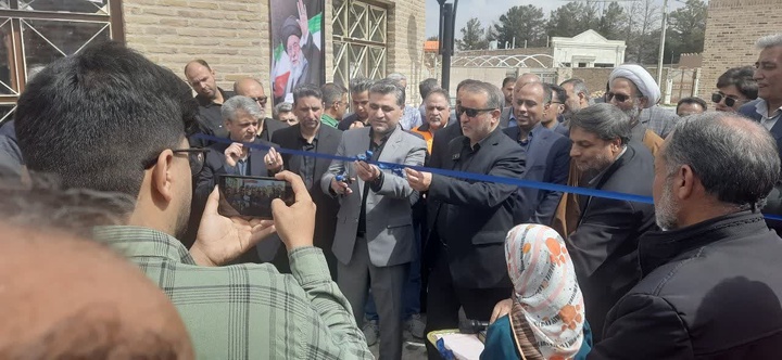 افتتاح هم‌زمان ۴۳ بازارچه نوروزی و سیاه‌چادر عشایری/ بازارچه‌های نوروزی نمونه عملی اقتصاد مقاومتی هستند