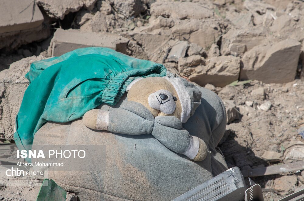حمله موشکی دشمن متجاوز به مجموعه رفاهی گردشگری ریتاج اهواز / یک کودک بی‌گناه به شهادت رسید