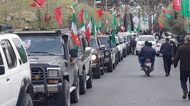 رژه خودرویی سافاری در آران و بیدگل / نمایش نماد بصیرت مردم ولایت‌مدار
