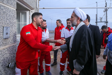 بازدید امام جمعه قزوین از مراکز خدمات رسان و امدادی استان قزوین