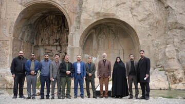 بازدید فرماندار کرمانشاه از مجموعه تاریخی تاق‌بستان / تاکید بر خدمات مناسب در شرایط جنگی