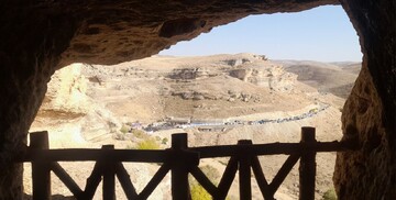 فعالیت غار باستانی کرفتو و قلعه باستانی زیویه برای بازدید مسافران نوروزی