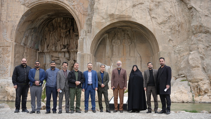 بازدید فرماندار کرمانشاه از مجموعه تاریخی تاق‌بستان / تاکید بر خدمات مناسب در شرایط جنگی