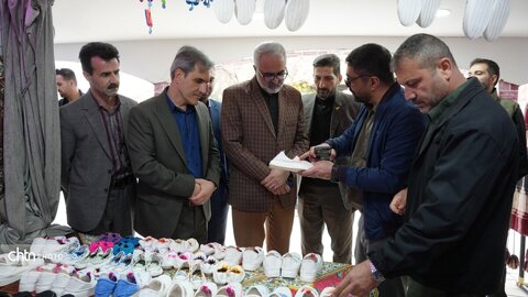 بازدید فرماندار کرمانشاه از نمایشگاه بهاره صنایع‌دستی تاق‌بستان