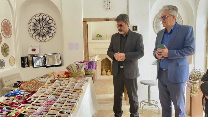 خدمات‌رسانی به گردشگران نوروزی ابرکوه توسط فرماندار بررسی شد