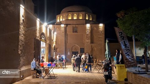 خنده‌ی مسافران در سایه‌یِ بادگیرها / یزد، میزبانِ لبخندها در بهار ۱۴۰۵