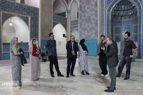 خنده‌ی مسافران در سایه‌یِ بادگیرها / یزد، میزبانِ لبخندها در بهار ۱۴۰۵