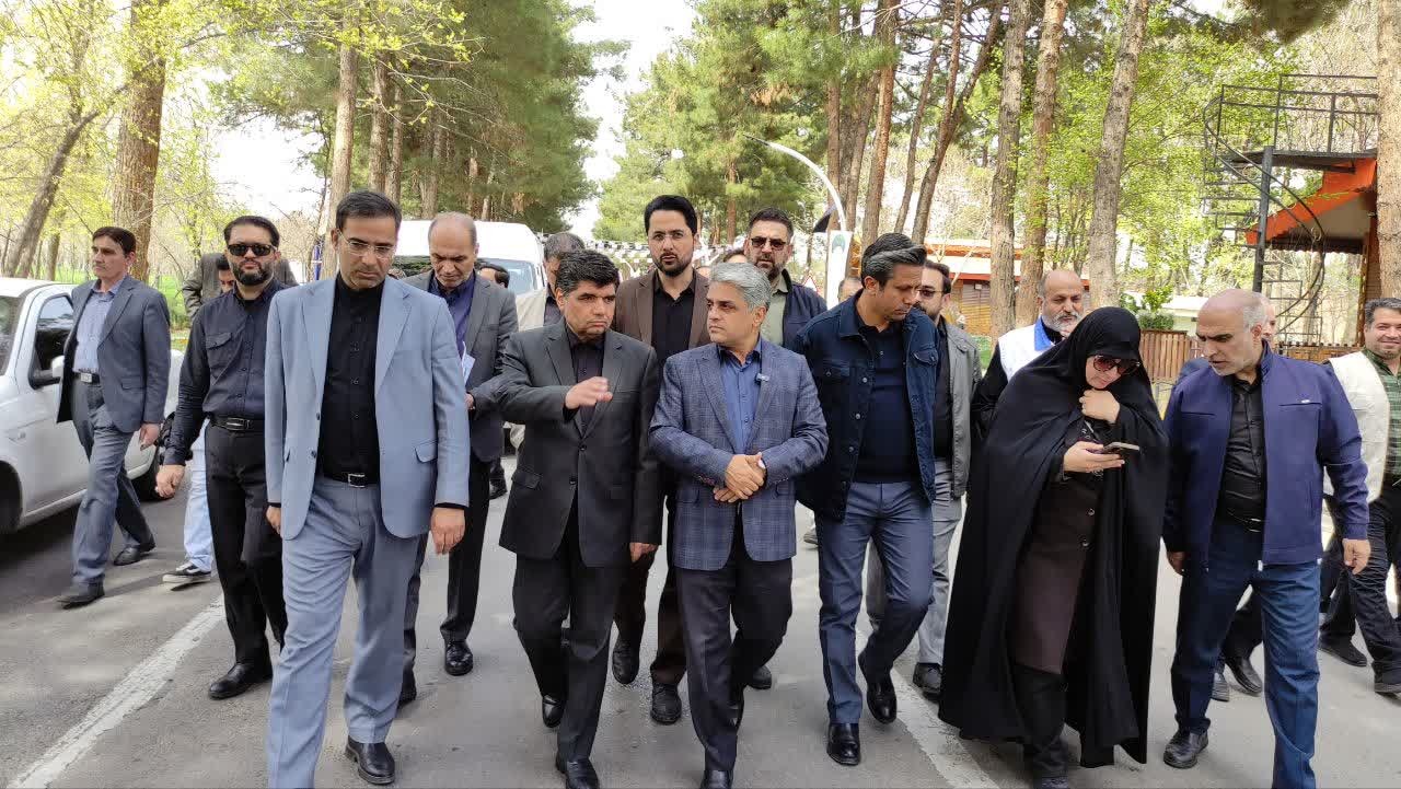 بازدید معاون استاندار و اعضای ستاد خدمات سفر مشهد از مراکز اسکان و خدمات‌رسانی به زائران