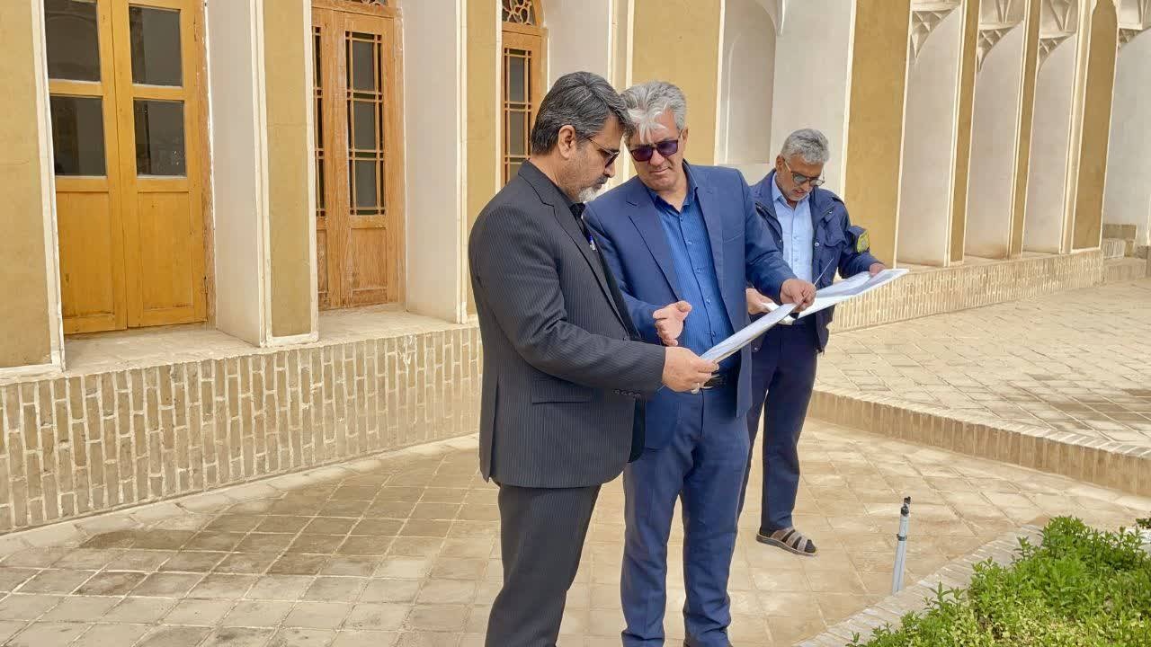 خدمات‌رسانی به گردشگران نوروزی ابرکوه توسط فرماندار بررسی شد