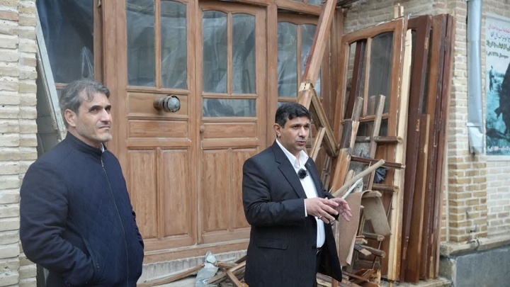 بازدید دبیرکل کمیسیون ملی یونسکو از آثار تاریخی آسیب‌دیده کرمانشاه در جنگ تحمیلی 