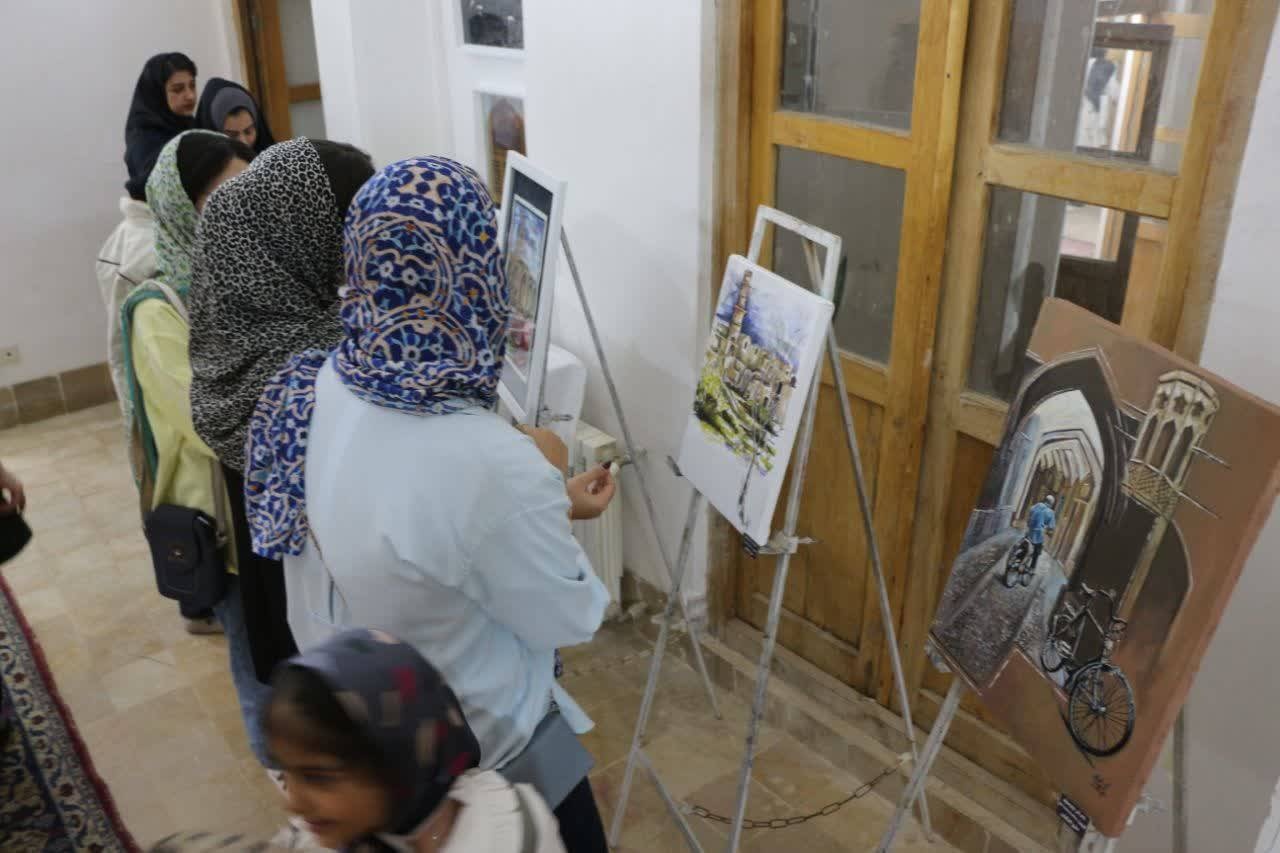 افتتاح نمایشگاه گروهی «خشت و هنر» در موزه فرش اردکان&nbsp;