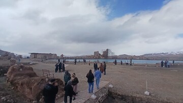بازدید بیش از ۲ هزار گردشگر از مجموعه جهانی تخت سلیمان تکاب