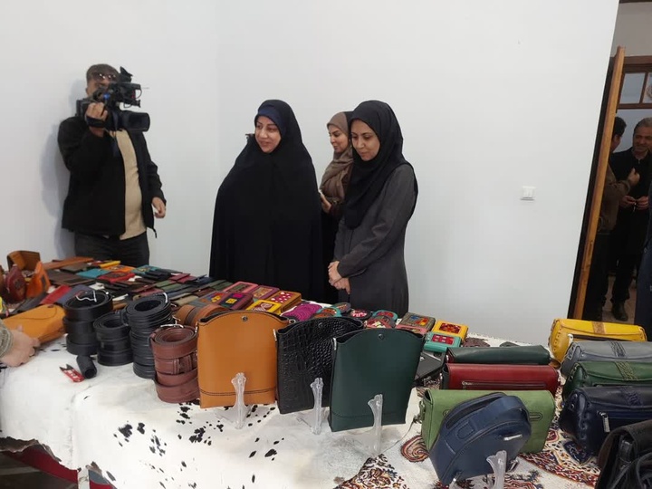 آغاز به‌کار نمایشگاه نوروزی صنایع‌دستی و هنرهای سنتی  قزوین در دولتخانه صفوی