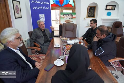 بازدید فرماندار ارومیه از دبیرخانه ستاد اجرایی خدمات سفر آذربایجان غربی