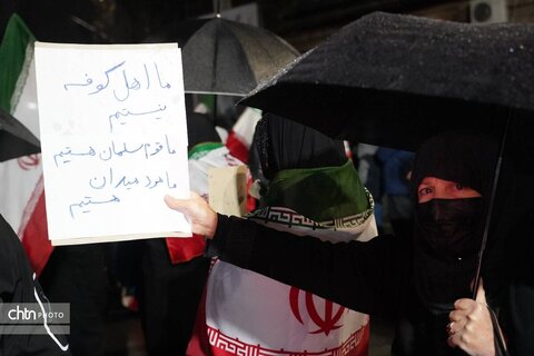 حضور مرتضی صفری، مدیرکل و کارکنان اداره کل میراث‌فرهنگی، گردشگری و صنایع دستی آذربایجان غربی در قیام مردمی بیعت با رهبر انقلاب در شب بارانی ارومیه