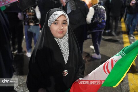 حضور مرتضی صفری، مدیرکل و کارکنان اداره کل میراث‌فرهنگی، گردشگری و صنایع دستی آذربایجان غربی در قیام مردمی بیعت با رهبر انقلاب در شب بارانی ارومیه