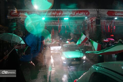 حضور مرتضی صفری، مدیرکل و کارکنان اداره کل میراث‌فرهنگی، گردشگری و صنایع دستی آذربایجان غربی در قیام مردمی بیعت با رهبر انقلاب در شب بارانی ارومیه