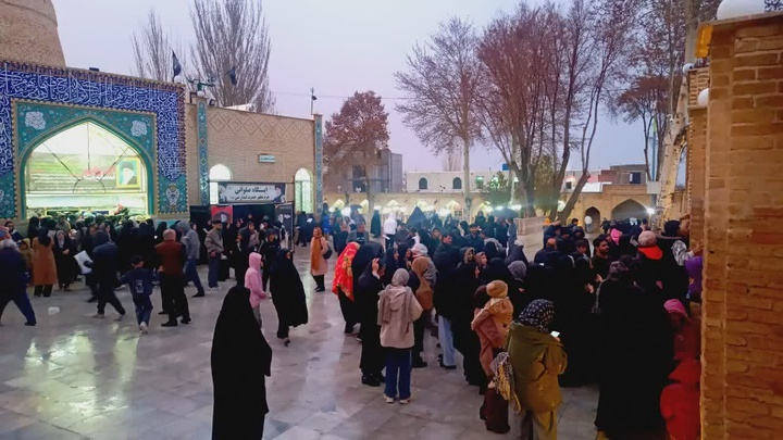 برپایی ایستگاه صلواتی در بقعه حضرت قیدار نبی(ع)