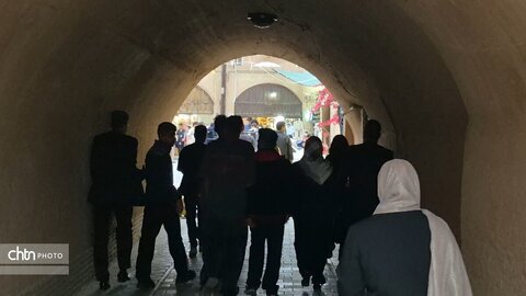 نقش‌بندیِ بهار بر خشت‌هایِ دیرین؛ شکوهِ صنایع‌دستیِ یزد در آیینه‌یِ نگاهِ گردشگران