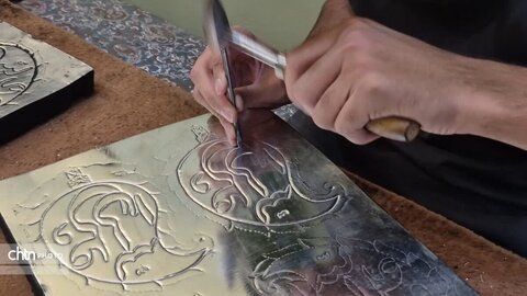 نقش‌بندیِ بهار بر خشت‌هایِ دیرین؛ شکوهِ صنایع‌دستیِ یزد در آیینه‌یِ نگاهِ گردشگران