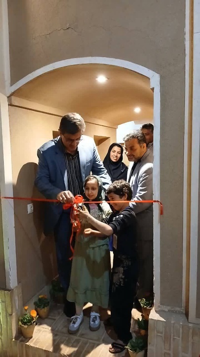 برگزاری کارگاه گل نقاشی کودک در اردکان در نوروز ۱۴۰۵ 