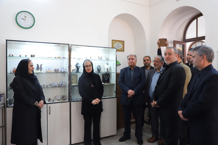 خراسان جنوبی باید از معبر سفر به مقصد سفر تبدیل شود/ بازدید از بازارچه‌های نوروزی شهر بیرجند