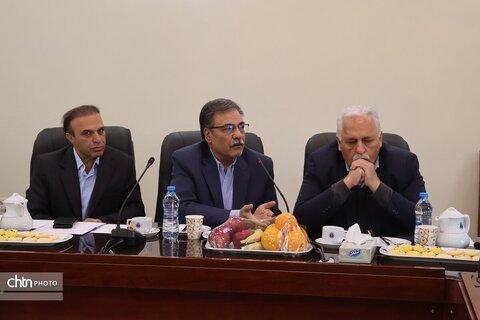 پیگیری مشکلات  فعالان گردشگری مشهدالرضا(ع)در جلسه باحضور رییس کمیسیون اصل90مجلس شورای اسلامی و مدیران کل امورمالیاتی وتامین اجتماعی خراسان رضوی