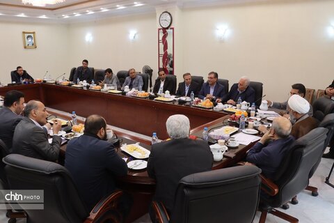 پیگیری مشکلات  فعالان گردشگری مشهدالرضا(ع)در جلسه باحضور رییس کمیسیون اصل90مجلس شورای اسلامی و مدیران کل امورمالیاتی وتامین اجتماعی خراسان رضوی