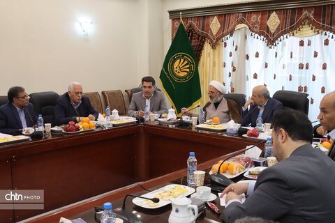 پیگیری مشکلات  فعالان گردشگری مشهدالرضا(ع)در جلسه باحضور رییس کمیسیون اصل90مجلس شورای اسلامی و مدیران کل امورمالیاتی وتامین اجتماعی خراسان رضوی